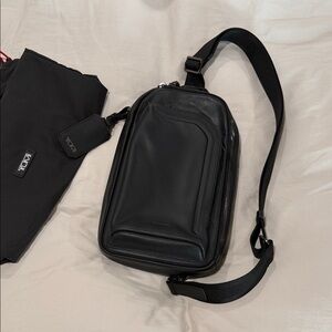 TUMI HARRISON Gregory Sling